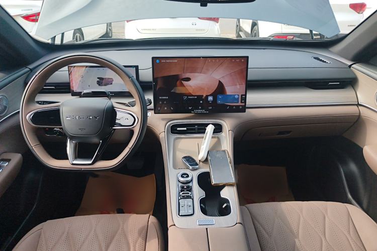 Used Chery Tiggo 8 PLUS 2025 290TGDI DCT Prestige 5-Seater
