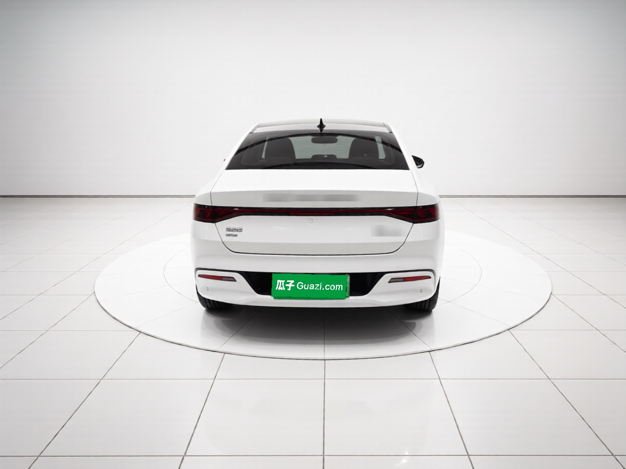 BYD Qin PLUS 2024 HONOR Edition DM-i 55KM Leading Model — снимка 5
