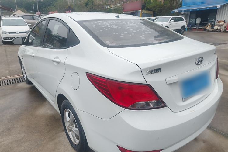Used Hyundai Verna (older generation) 2014 1.4L Automatic Smart GLS Rear Left 45 Deg