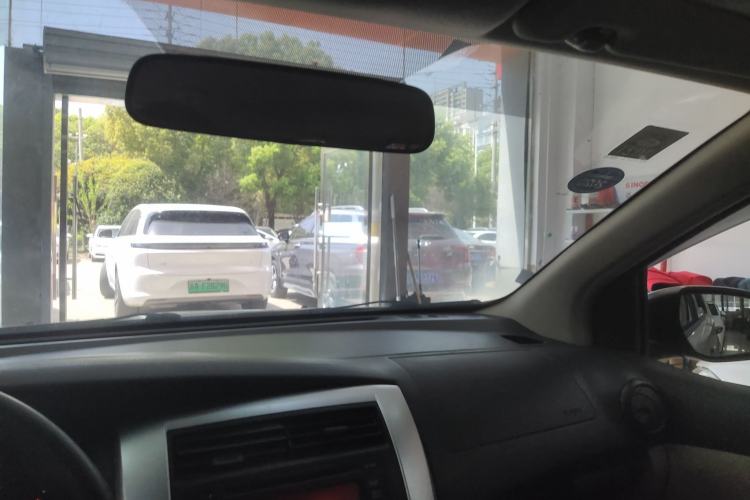 Used Nissan Livina 2015 1.6XE Manual Comfort Edition Headliner