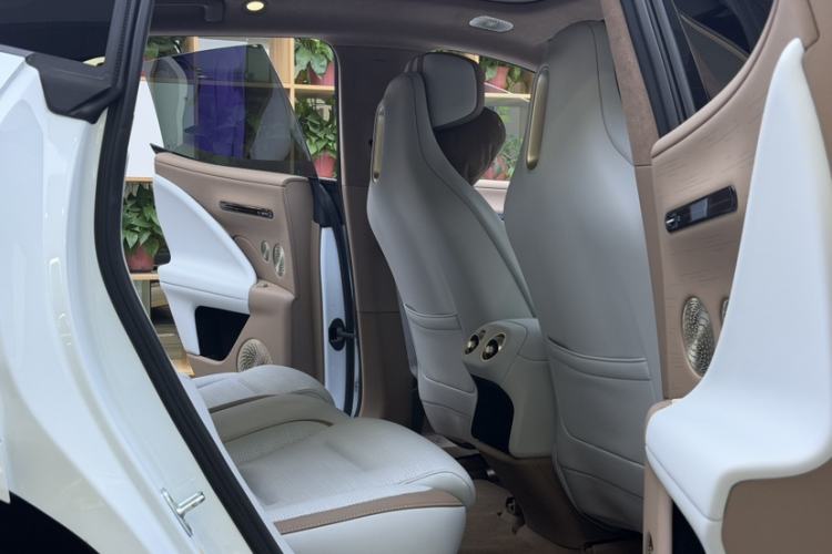 Used Avatr 07 2024 Ultra Range-Extended Four-Wheel Drive
