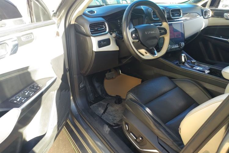 Used Lynk & Co 02 2022 2.0T DCT Shine Pro Interior 3