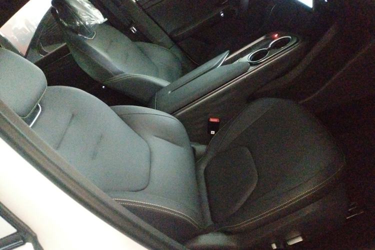 Used ARCFOX Alpha T5 2025 520 PRO Right Front Seat