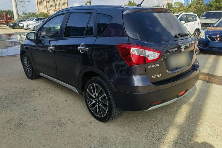 Used Suzuki S-Cross 2014 1.6L CVT Four-Wheel Drive Luxury Version
