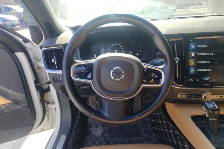 Used Volvo S90 2017 T4 Zhiyuan Edition
