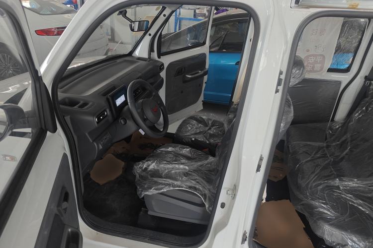 Used Wuling Zhiguang New Energy 2025 Standard Model
