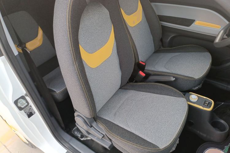 Used Chery QQ Ice Cream 2022 120km Conical Shape Lithium Iron Phosphate Right Front Seat