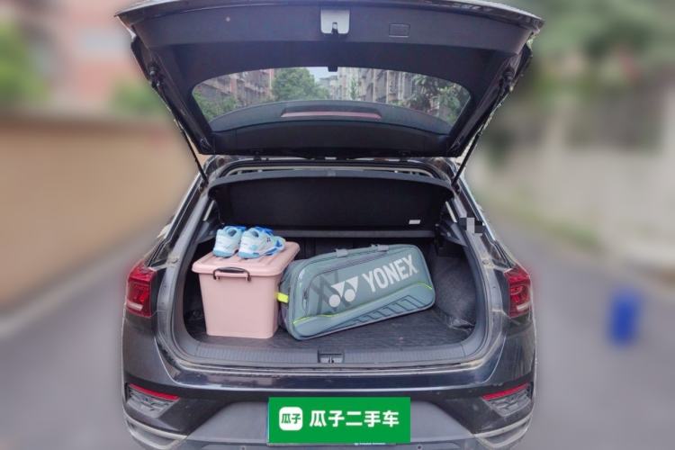 Used Volkswagen T-ROC 2019 230TSI DSG Two-Wheel-Drive Advanced Version China VI Standard Trunk