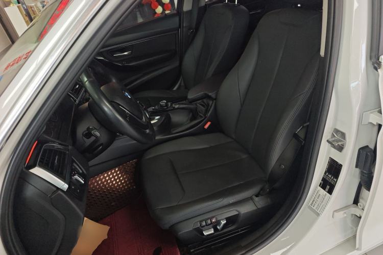 Used BMW 3 Series 2016 320Li Ambition Model Left Front Seat