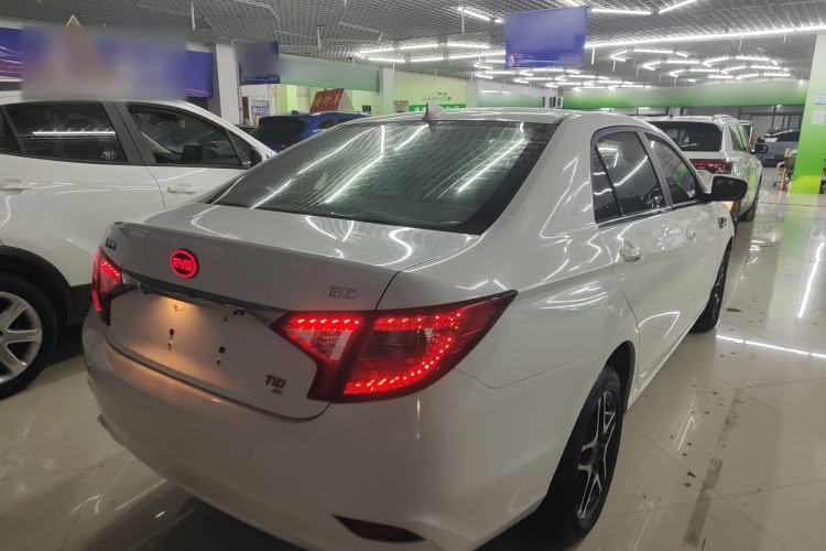 Used BYD G5 2014 1.5TID Automatic Prestige Model