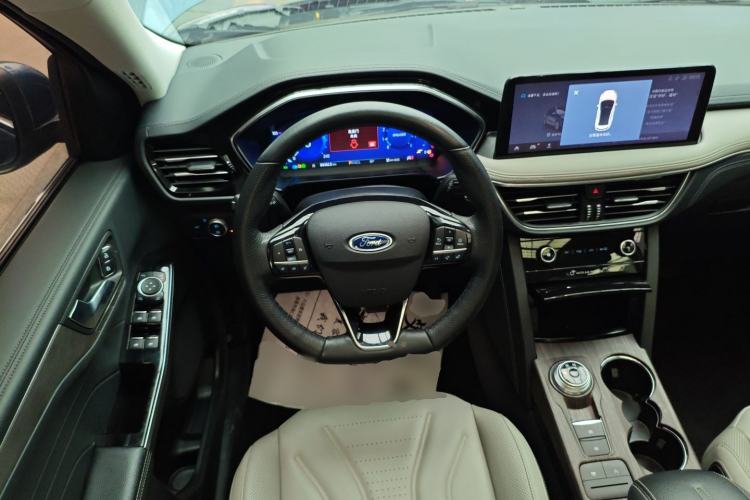 Used Ford Escape 2020 EcoBoost 245 Two-Wheel-Drive Titanium Edition Steering Wheel