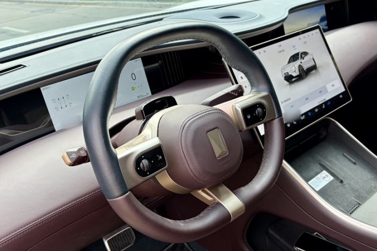 Used Avatr 11 2022 Long-Range Dual-Motor Luxury Edition 5 Seats
