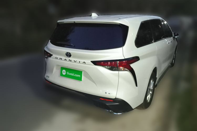 Used Toyota Granvia 2024 2.5L Hybrid Comfort Edition Rear Right 45 Deg