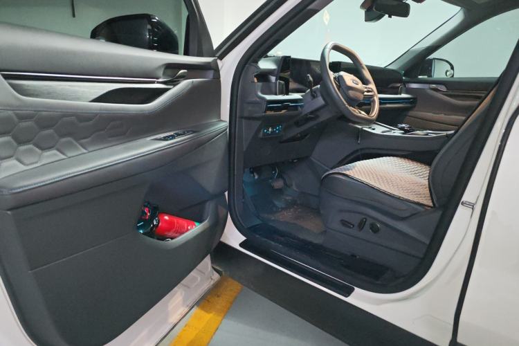 Used Ford Edge 2023 Ford Explorer L 2.0T EcoBoost E-Hybrid Two-Wheel Drive 7-Seater Luxury Model
