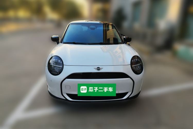 Used MINI Electric MINI COOPER 2024 456km COOPER E Classic Edition