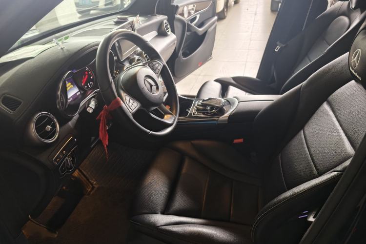 Used Mercedes-Benz GLC 2017 GLC 260 4MATIC Luxury Model Left Front Seat