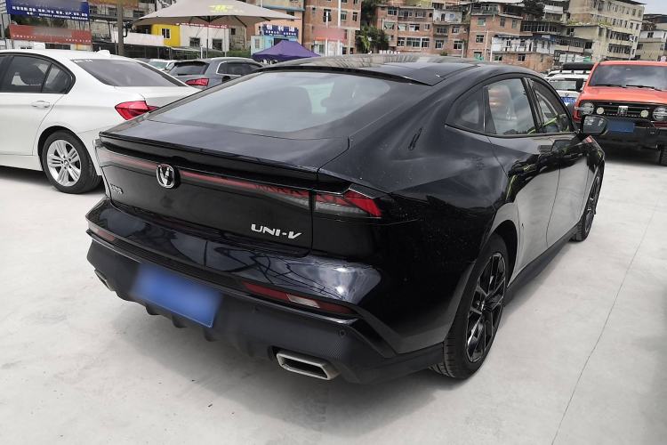 Used Changan UNI-V 2025 1.5T 500Bar Prestige Version