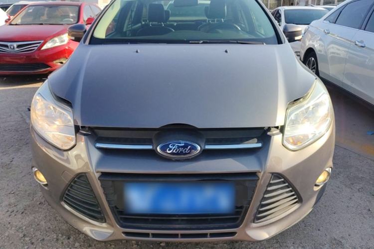 Used Ford Focus 2012 Sedan 1.6L Manual Fashion Edition Front
