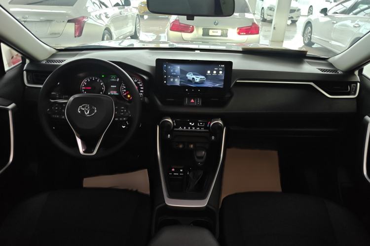 Used Toyota RAV4 2023 2.0L CVT Two-Wheel Drive Urban Edition Interior 2