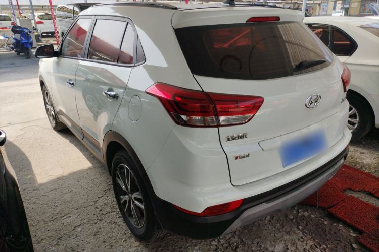 Used Hyundai ix25 2017 1.4T Automatic Smart Version
