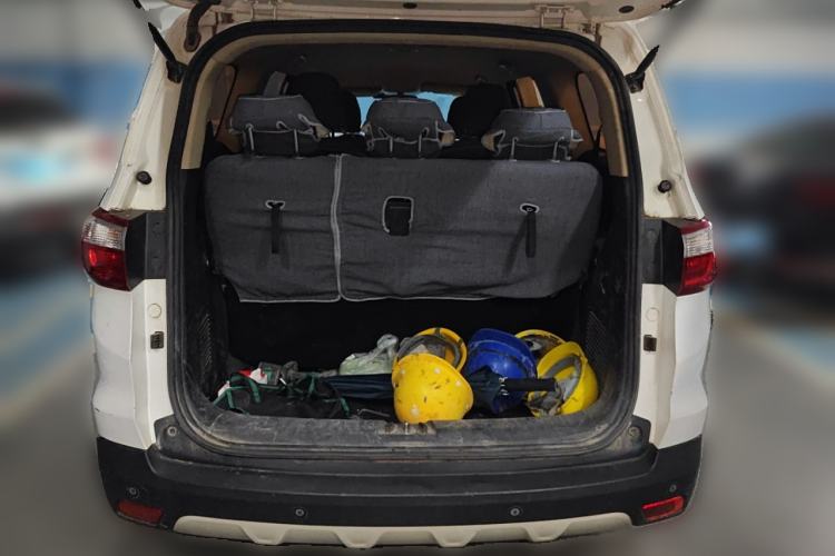 Used CHANGAN OSHAN A800 2017 1.6L Manual Comfort Model Trunk