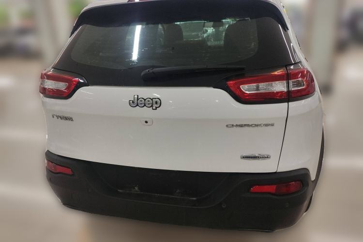 Used Jeep Cherokee 2016 2.0L Superior Edition