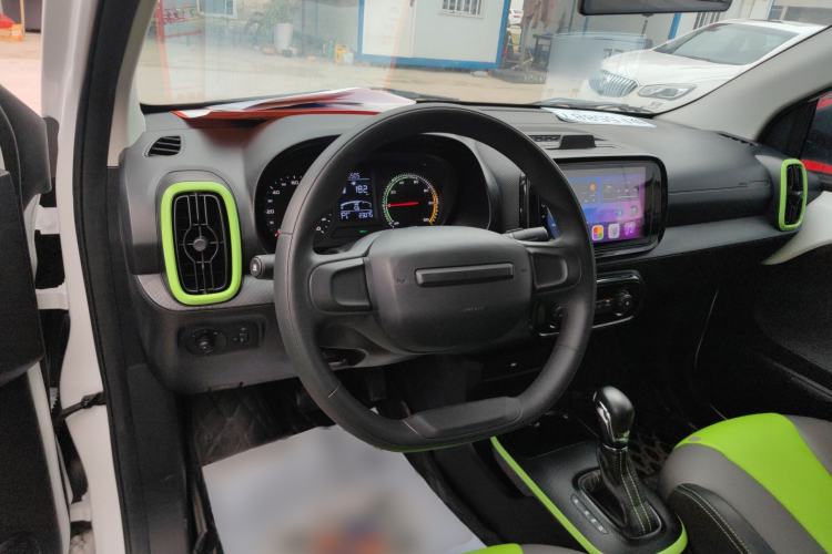 Used Roewe Clever 2021 302 km New Four-Seater Super-Efficient Version
