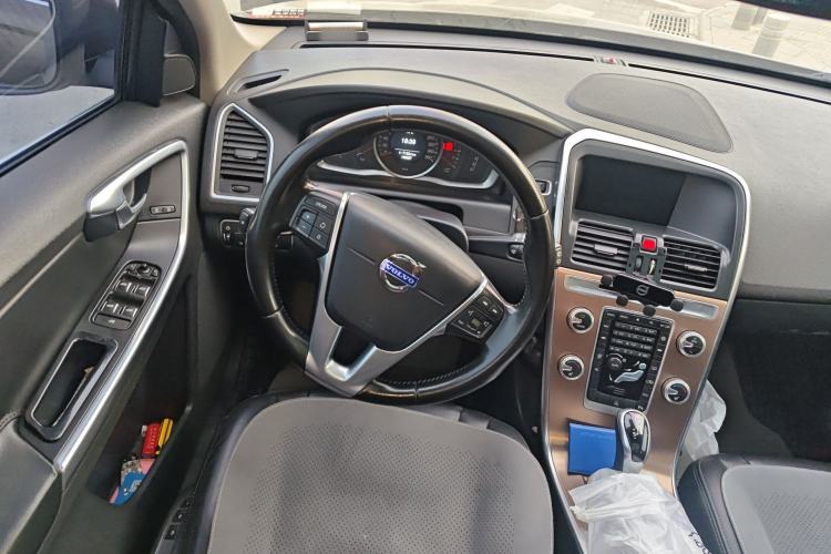 Used Volvo XC60 2015 T5 Smart Upgrade Model
