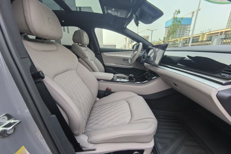 Used BYD Han 2025 DM-i 125KM Prestige Model Right Front Seat