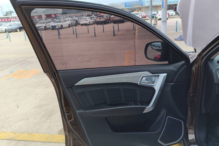 Used Geely Auto Vision X6 2016 1.8L Manual Luxury Model
