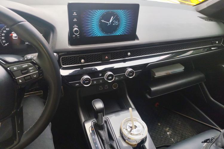 Used Honda Civic 2022 240TURBO CVT Dynamic Edition Interior 2