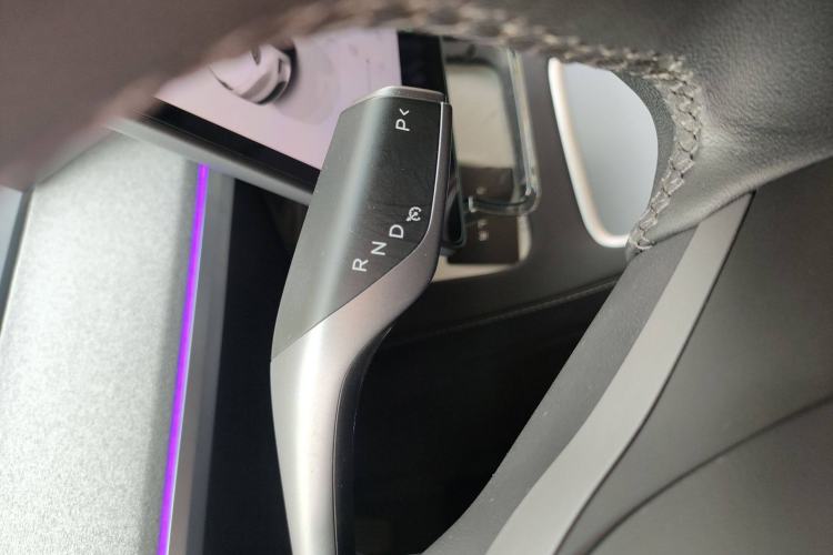 Used Tesla Model Y 2023 Long-Range All-Wheel-Drive Version
