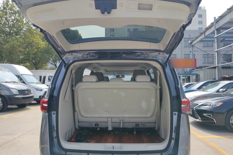 Used Buick GL8 2021 Land Cruiser Executive Class 652T Luxury Model