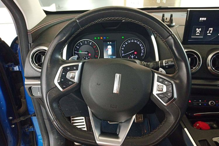 Used Wey VV5 2017 2.0T Ultra-Luxury Version
