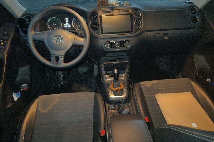 Used Volkswagen Tiguan 2016 280TSI Automatic Two-Wheel-Drive Silk Road Style Edition Center Console