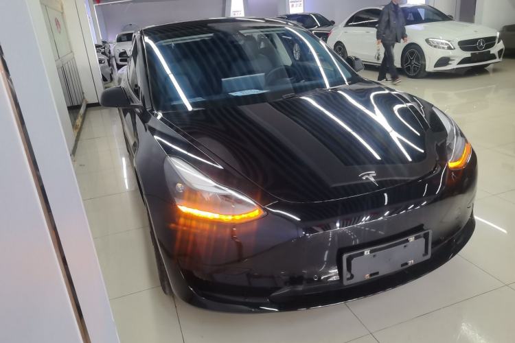 Used Tesla Model 3 2021 Standard Range Rear-Drive Upgraded Version Front Right 45 Deg