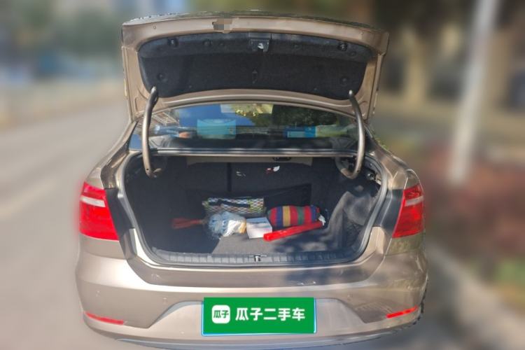 Used Volkswagen Bora 2015 Value Edition 1.6L Automatic Comfort Version