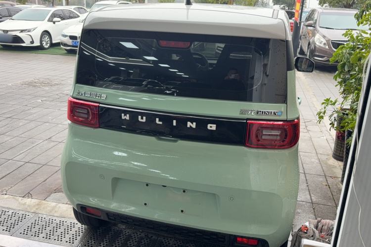 Used Wuling Hongguang MINIEV 2021 Macaron Fashion Model Lithium Iron Phosphate
