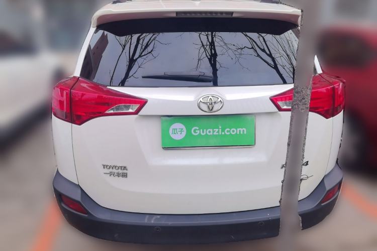 Used Toyota RAV4 2015 2.0L CVT Two-Wheel Drive Fashion Edition
