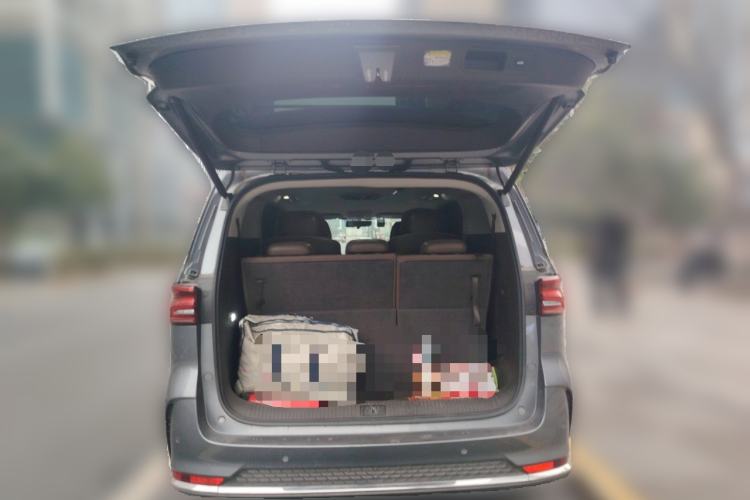 Used Roewe iMAX8 New Energy 2022 Silver Edition Trunk