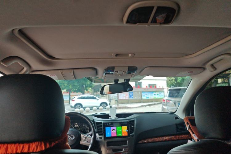 Used Subaru Outback 2011 2.5i Luxury Navigation Edition Headliner