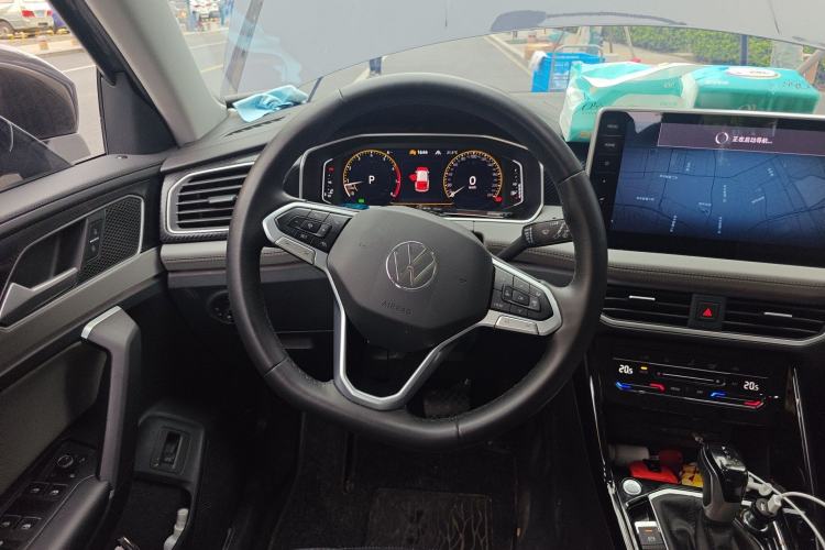 Used Volkswagen Tayron 2024 300TSI Two-Wheel-Drive Luxury Plus Advanced Version Steering Wheel