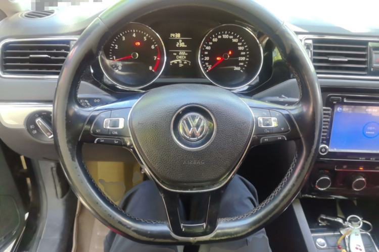 Used Volkswagen Sagitar 2017 1.6L Manual Comfort Model