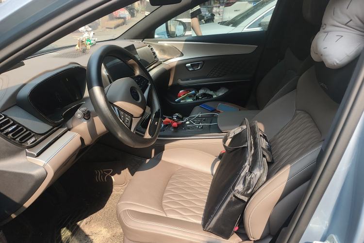 Used BYD Han 2023 EV Champion Edition 605KM Front-Drive Premium Model Left Front Seat