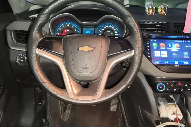 Used Chevrolet Malibu 2016 2.0L Automatic Comfort Edition Steering Wheel