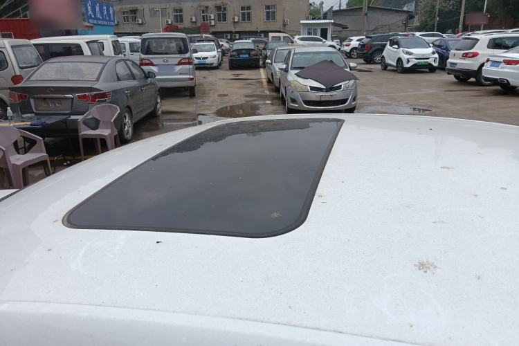 Used Roewe i5 2023 1.5L CVT Luxury Edition Roof