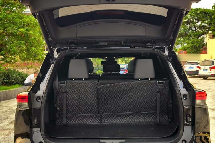 Used Toyota Crown Kluger 2022 2.5L HEV Four-Wheel Drive Premium Edition Interior 4