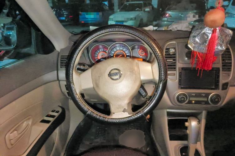 Used Nissan Sylphy 2012 Classic 1.6XE Automatic Comfort Edition Steering Wheel