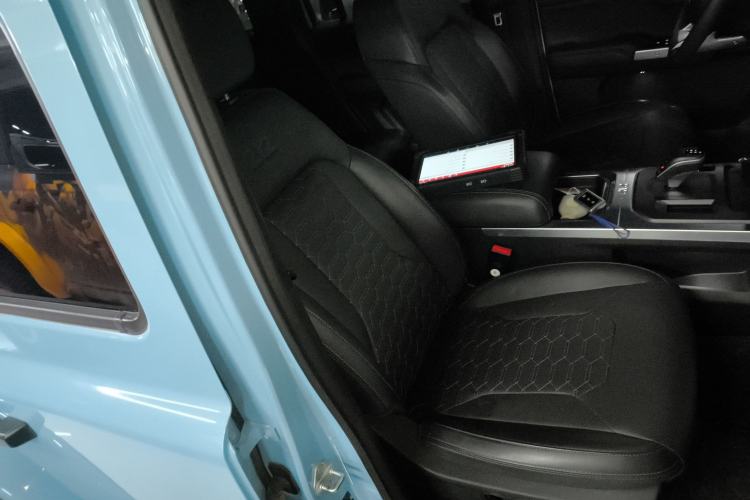 Used 212 T01 2025 2.0T Changfeng
