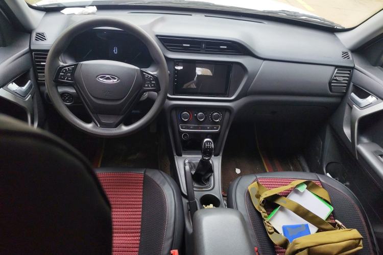 Used Chery Tiggo 3 2018 Classic Edition 1.6L Manual Comfort Model Center Console